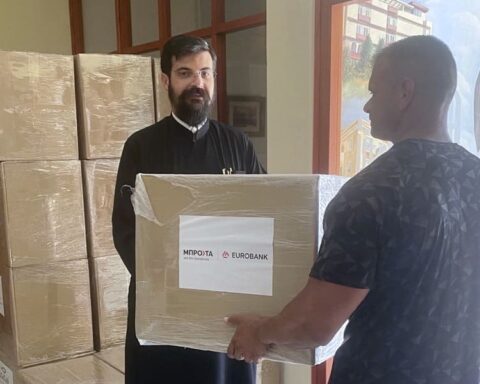 μητρόπολη αλεξανδρούπολης σε εγκυμονούσες δόθηκαν βρεφικά πακέτα