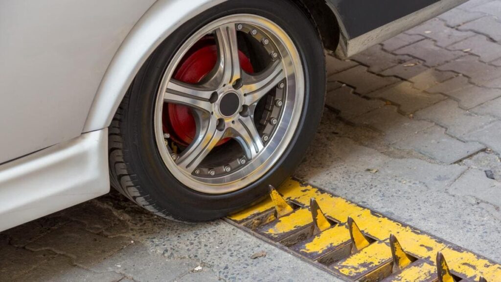 «Πράσινο Φως» από την Εισαγγελία για την χρήση καρφιών από τους αστυνομικούς στην Εγνατία Οδό