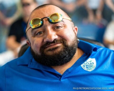 Δημήτρης Καρυπίδης η ιστορία ενός ανάπηρου κολυμβητή