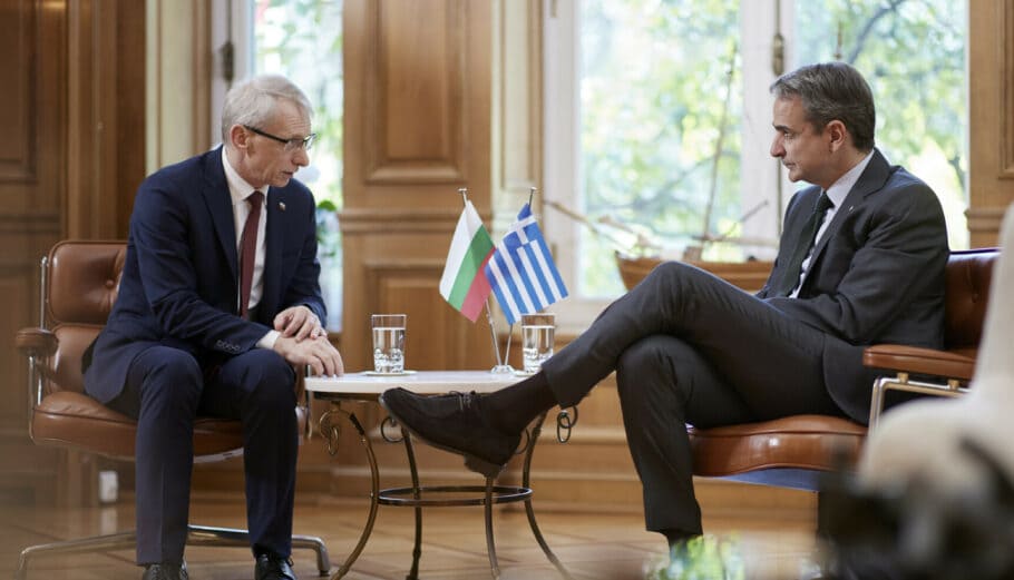 Αλεξανδρούπολη συνεργασία με επίκεντρο τη διασυνδεσιμότητα στους τομείς της ενέργειας και των μεταφορών, συμφώνησαν ο Έλληνας πρωθυπουργός με τον Βούλγαρο πρωθυπουργό