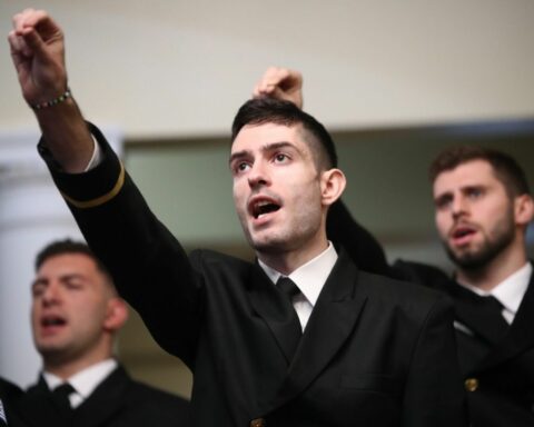 Ορκίστηκαν έφεδροι αξιωματικοί ο Τεντόγλου ο Πετρούνιας και όλοι οι εν ενεργεία Ολυμπιονίκες