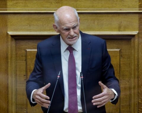 Παπανδρέου μη κρατικά πανεπιστήμια