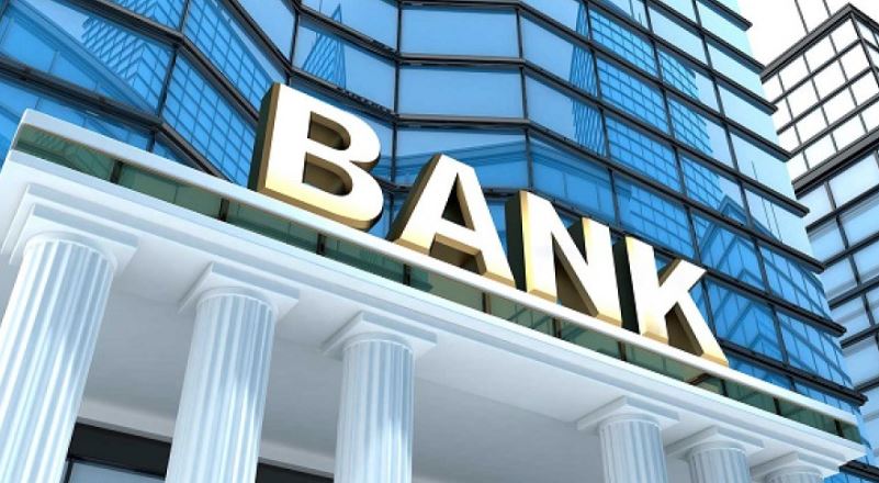 Τράπεζες: Μηνιαία χρέωση στις καταθέσεις 0,50 ευρώ σε κάθε λογαριασμό
