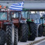 Έβρος παραμένουν στα μπλόκα οι αγρότες