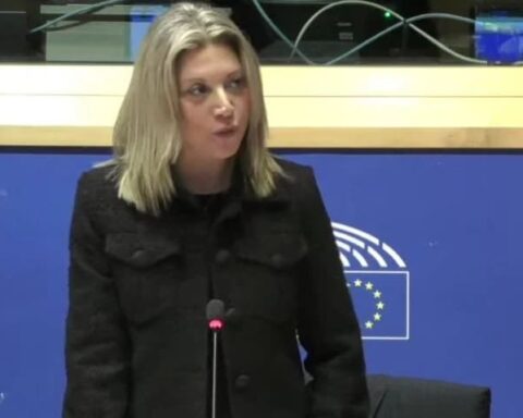 Τέμπη μητέρα θύματος στο Ευρωκοινοβούλιο