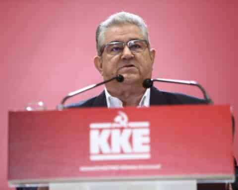 Δημήτρη Κουτσούμπα
