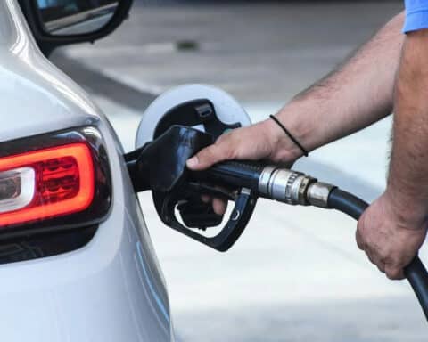 Καύσιμα εκτιμήσεις για 2 ευρώ το λίτρο η μέση τιμή της βενζίνης