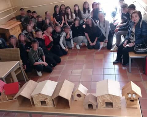 Μαθητές δώρισαν τεχνητές φωλιές για το Δάσος Δαδιάς