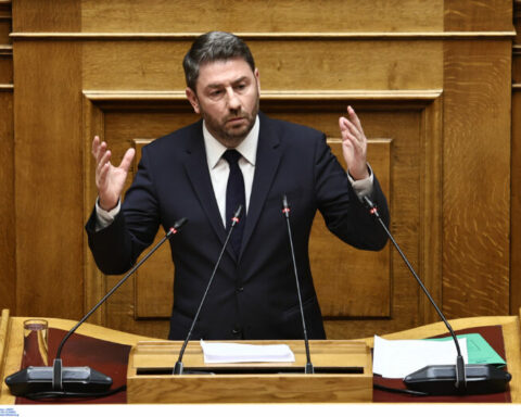 Ανδρουλάκης Ιδιωτικοποιείτε τη δημόσια υγεία