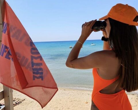 Δήμος Αλεξανδρούπολης 17 ναυαγοσώστες για τις παραλίες