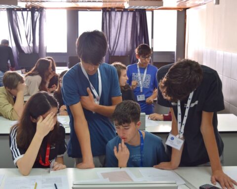 Πρωτιά στον Πανελλήνιο Διαγωνισμό Φυσικής για τους μαθητές της Ορεστιάδας Αλεξανδρούπολης και Σουφλίου