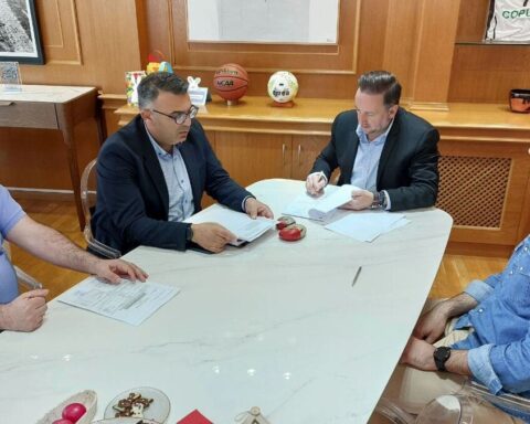 Αλεξανδρούπολη υπογράφηκε η σύμβαση έργου για την ανακαίνιση των ΚΕΠ του Δήμου
