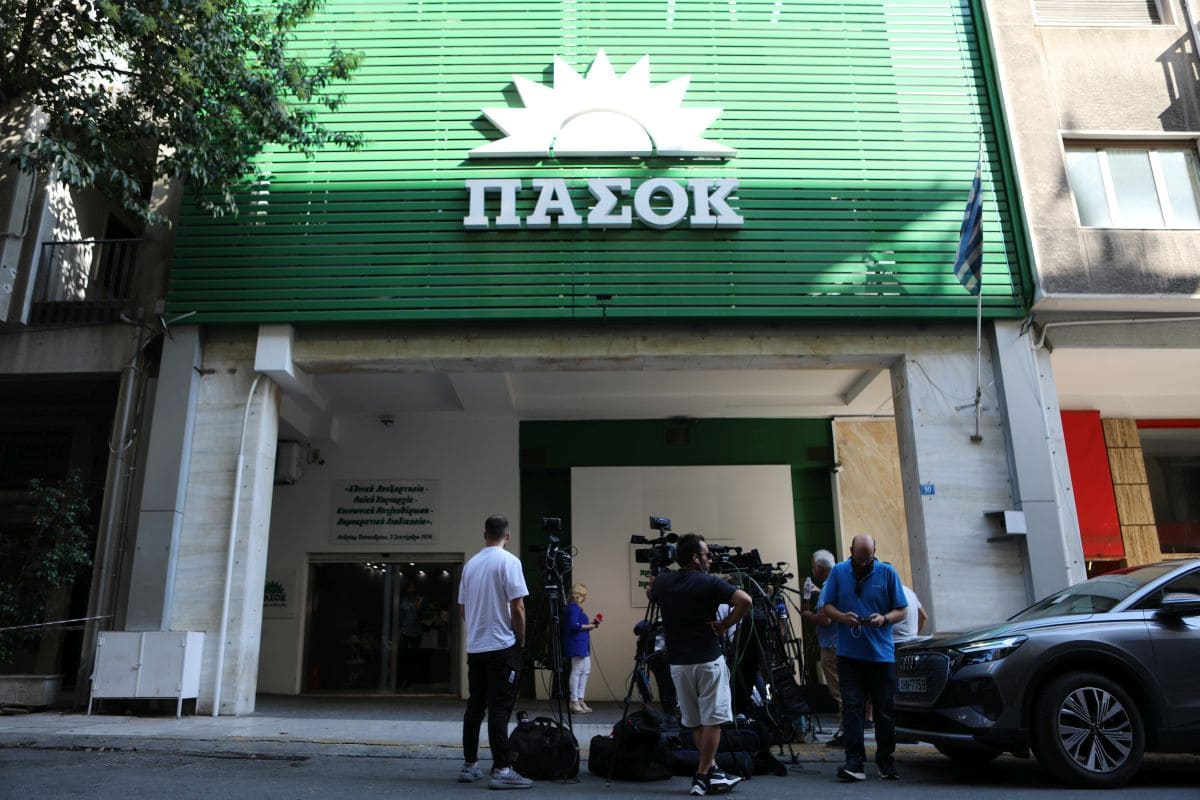 ΠΑΣΟΚ για τα σενάρια για συμφωνίες στη Κεντροαριστερά