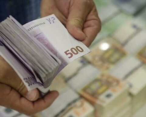 Πόλεμος στον ΣΥΡΙΖΑ για το μαύρο χρήμα