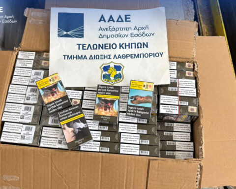 λαθραία τσιγάρα τελωνείο των Κήπων